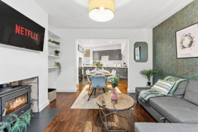Chic 2 Bed House in Central Bath - Parking